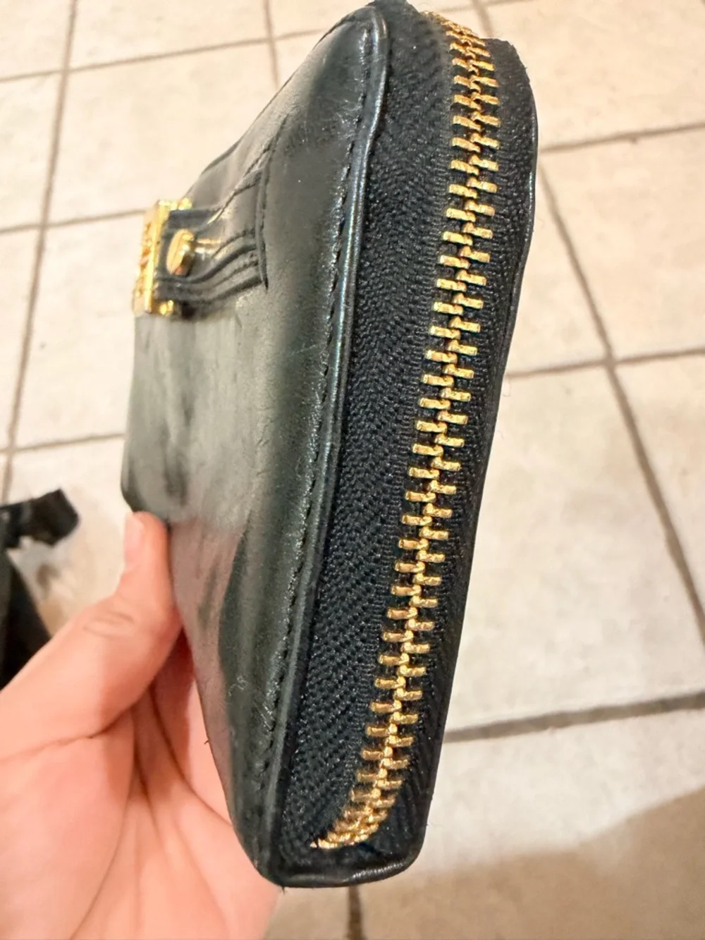 Tory Burch zip-around continental wallet